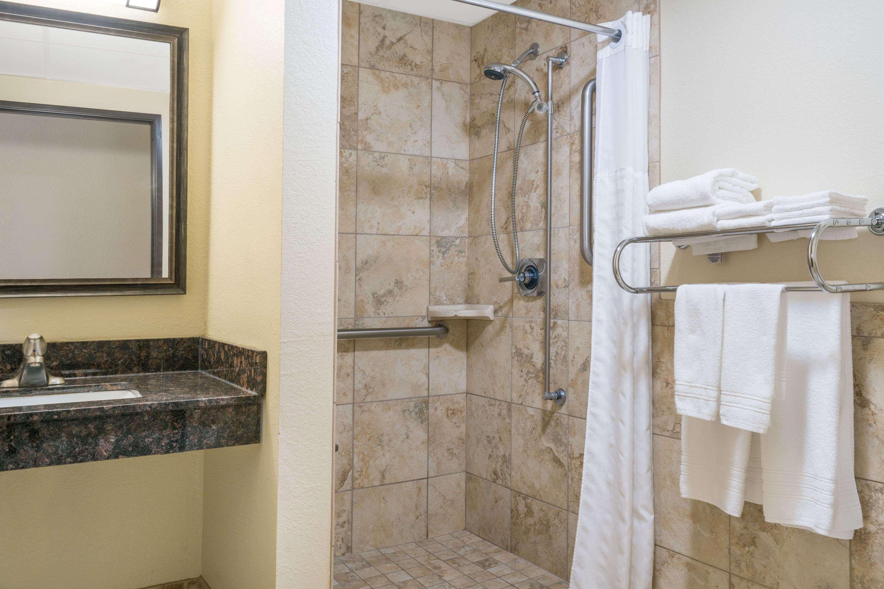 Days Inn & Suites By Wyndham Baxter Brainerd Area Zewnętrze zdjęcie