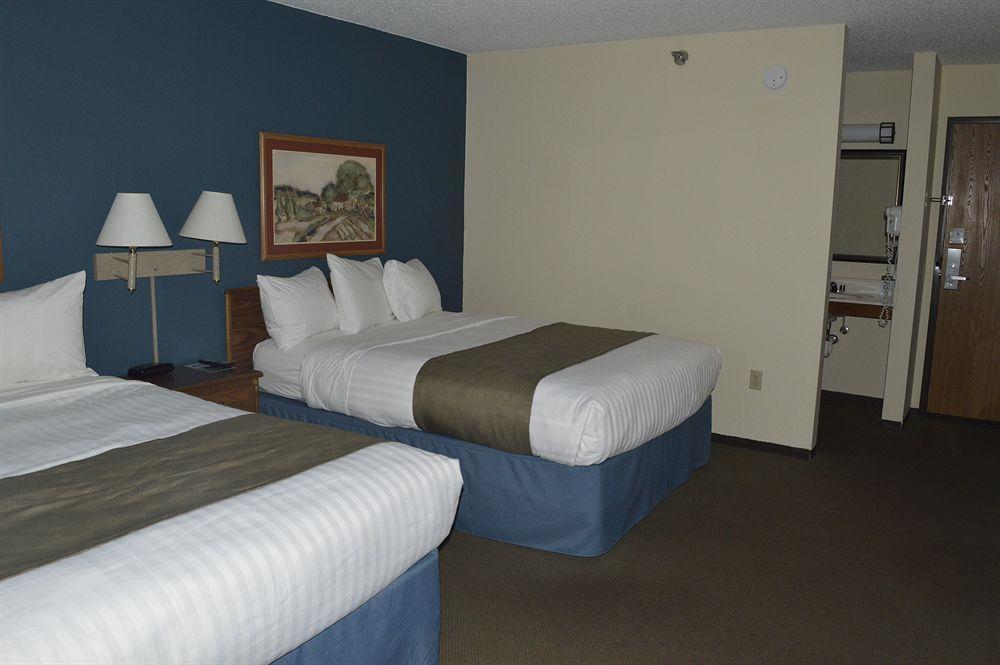 Days Inn & Suites By Wyndham Baxter Brainerd Area Zewnętrze zdjęcie